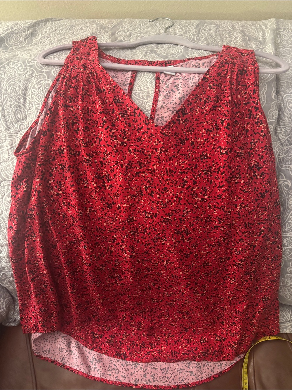 Old Navy Red Printed V-Neck Sleeveless Cami